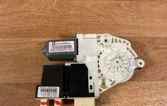 Citroen C5 Front door window regulator motor 9681597580 964872100