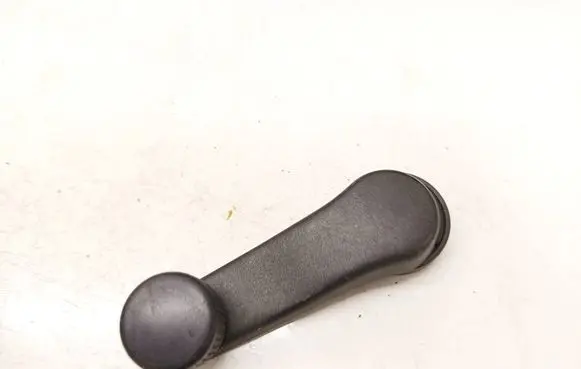 Skoda Octavia Mk2 (1Z) Front door window winding handle 1H0837581D