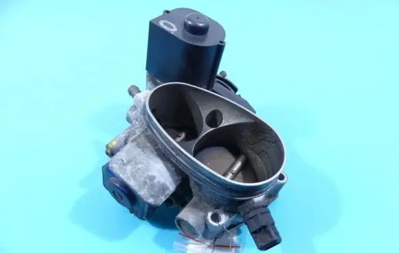 Audi A8 S8 D2 4D Throttle body valve 077133063AP IMPRK1314763