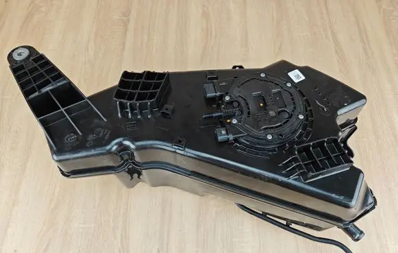 BMW X6 G06 AdBlue liquid reservoir 8740279 5A058E0