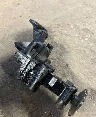 Renault Scenic II - Grand scenic II Oil pump 7700100894 7700600251 770010089