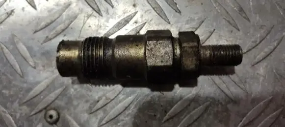 Nissan Sunny Fuel injector 71b1361 71-b1361