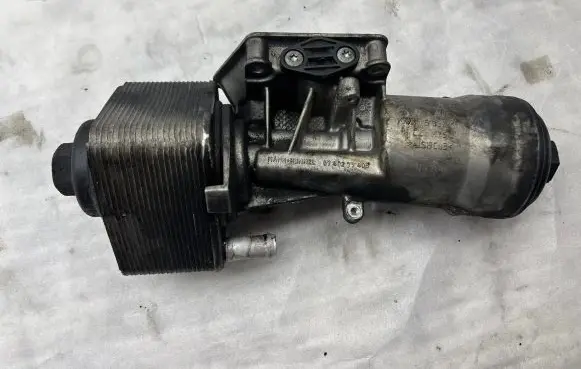 Audi Q5 SQ5 Oil filter mounting bracket 045115389K CAH