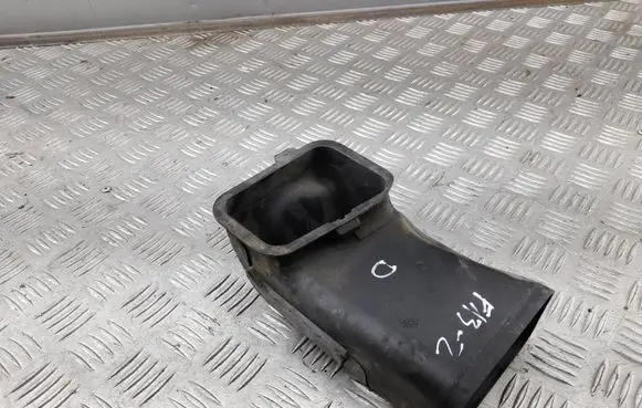 BMW 6 F12 F13 Air intake duct part 7577470 757747001 13717577470