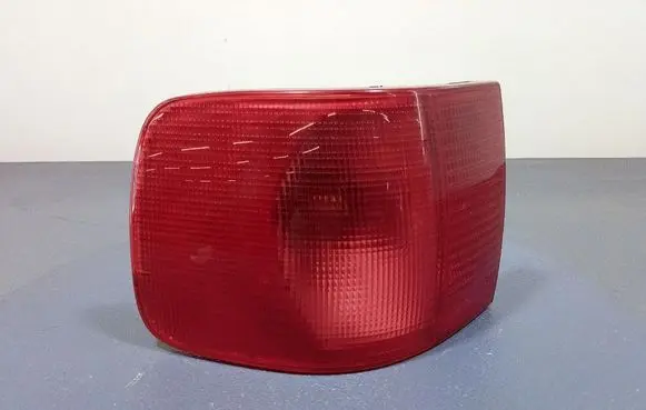 Audi A6 S6 C4 4A Rear/tail lights 4411923L