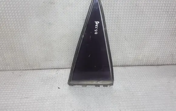 Toyota Corolla Verso E121 Rear vent window glass 