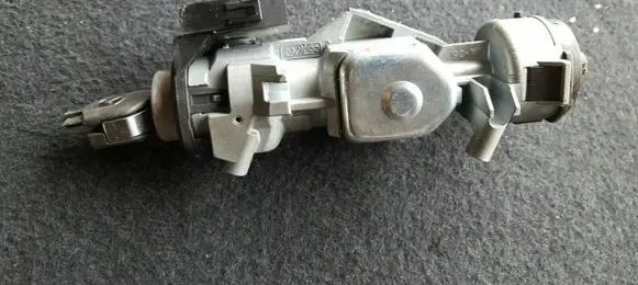 Mazda 3 I Ignition lock 3M513F88AC