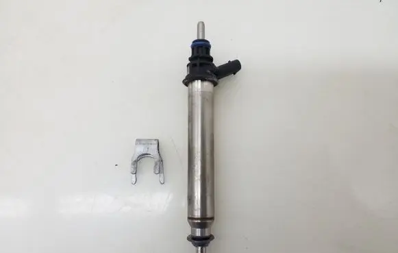 Mercedes-Benz GLK (X204) Fuel injector A2780700687
