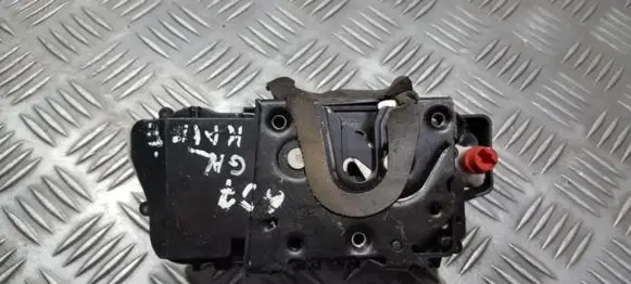 Peugeot 607 Rear door lock