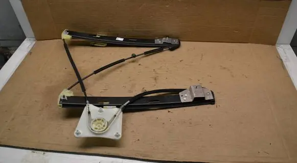 Volkswagen T-Roc Front window lifting mechanism without motor 2GA837462F 772011