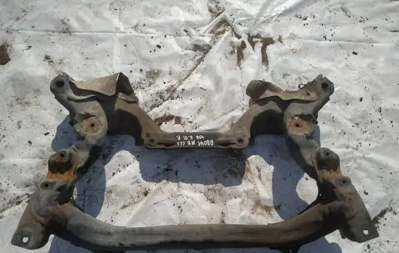 Mercedes-Benz CLS C219 Front subframe