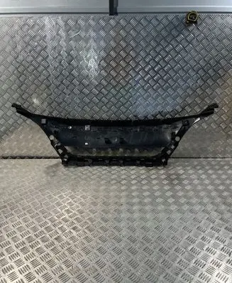 Peugeot 5008 II Front bumper upper radiator grill 9815317777