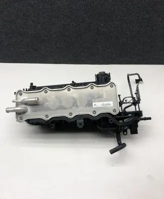 Audi A1 Intake manifold 04E145749B