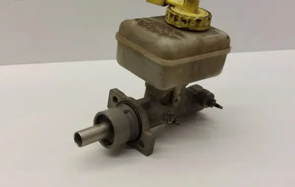 Audi A3 S3 8L Master brake cylinder 21027099 L481402