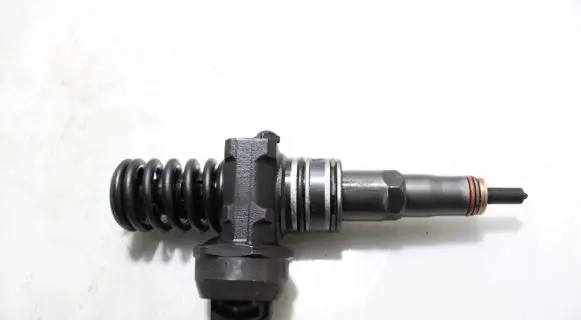 Seat Leon (1P) Fuel injector 0414720215