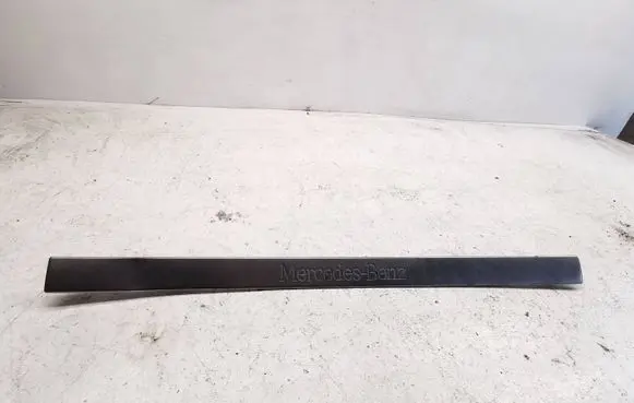 Mercedes-Benz ML W163 Front sill trim cover A1636860720 823583