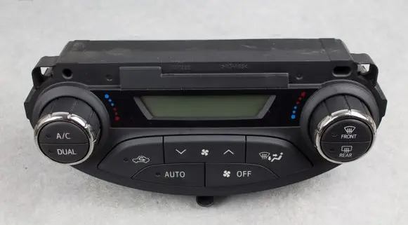 Toyota Yaris Climate control unit 75F222