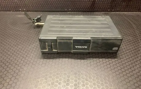 Radio/CD/DVD/GPS head unit