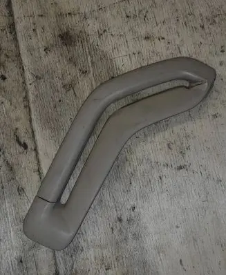 Volvo S60 Seat belt trim Rh1882