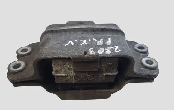 Volkswagen Golf V Engine mount bracket 1K0199555