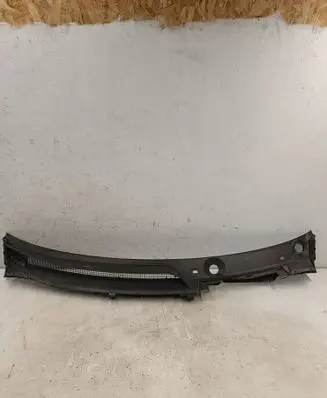 Nissan Qashqai J12 Wiper trim 668626UN1A 668626UN0A
