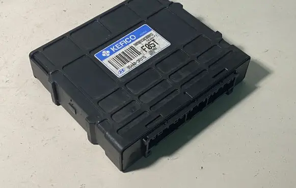 Hyundai Santa Fe Gearbox control unit/module 954403A375
