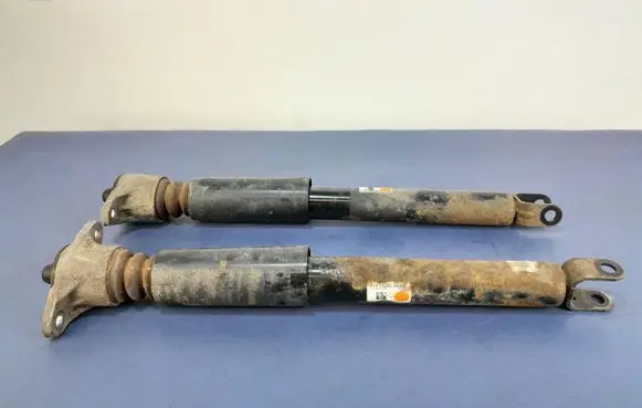 Hyundai i30 Rear shock absorber/damper 55300-A6040
