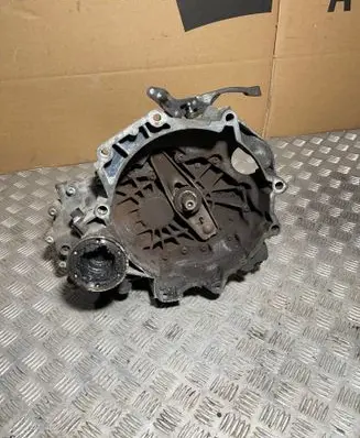 Volkswagen Fox Manual 5 speed gearbox HUY