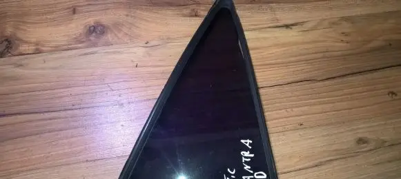 Mitsubishi Lancer Rear vent window glass 