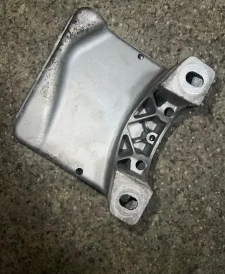 BMW 5 E60 E61 Other engine bay part 7010593