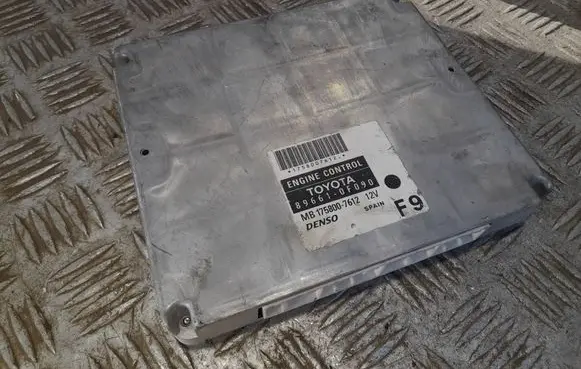 Toyota Corolla Verso E121 Engine control unit/module 896610F090 MB1758007612 1758007612