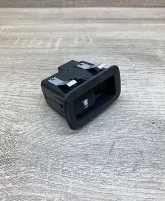 Chrysler Town u0026 Country V Quarter vent window switch 68065088AC