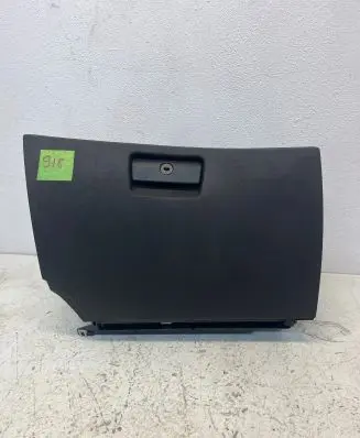BMW 5 E39 Glove box 8408845