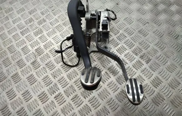 Mini One - Cooper Coupe R56 Pedal assembly 6790638
