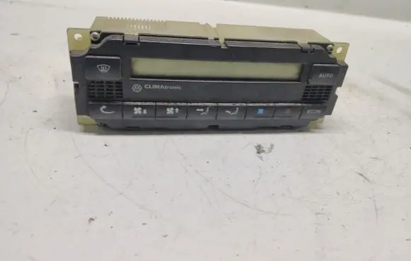 Volkswagen PASSAT B5 Climate control unit 3B1907044A