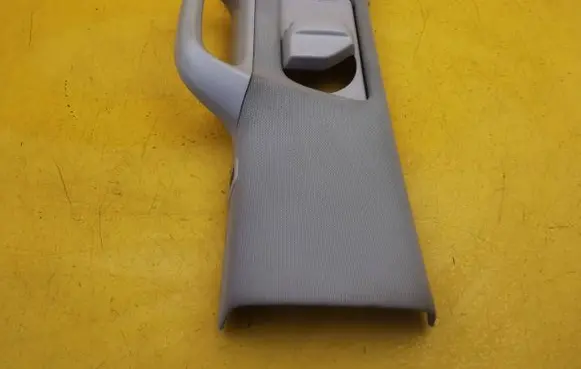 Mercedes-Benz V Class W447 (C) pillar trim A4476905125