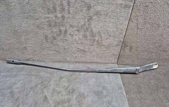 Audi A6 S6 C7 4G Front wiper blade arm 4G1955408D