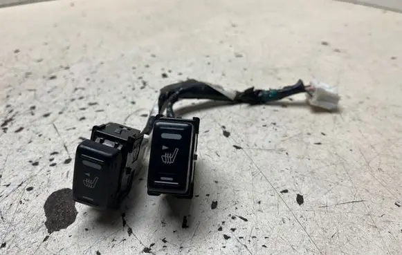 Nissan X-Trail T30 Seat heating switch 24016EQ300