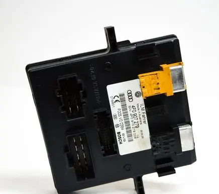 Audi A6 S6 C6 4F Central body control module 4F0907279