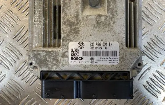 Seat Leon (1P) Engine control unit/module 03G906021LK 1039S16958 0281013279