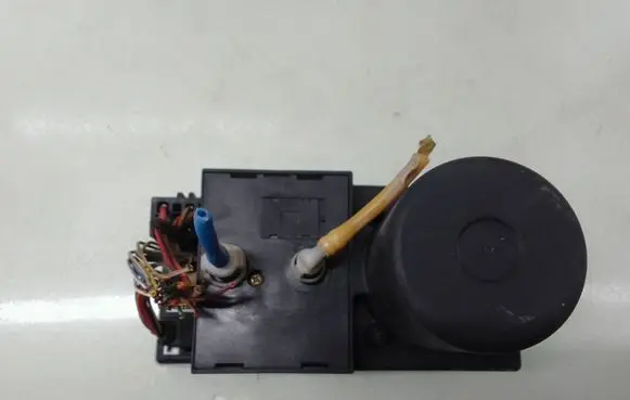 Audi A3 S3 8L Central locking vacuum pump 8L0862257L