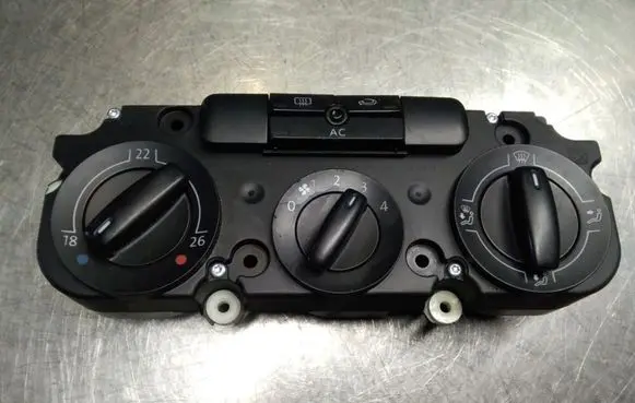 Volkswagen Jetta V Climate control unit 1K0820047FT 5HB00935220