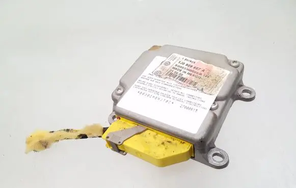 Volkswagen PASSAT B5 Airbag control unit/module 1J0909607A