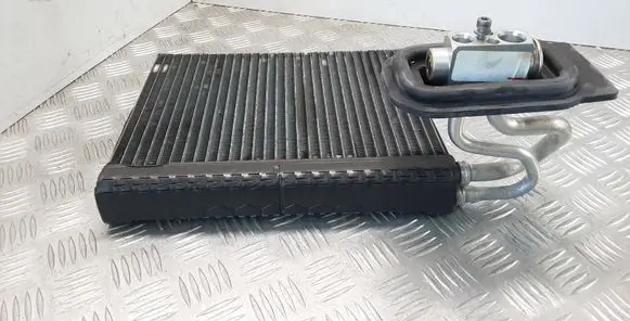 BMW X5 E70 Air conditioning (A/C) radiator (interior) 137110043 N669672L288