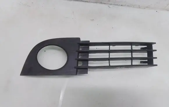 Audi A6 S6 C5 4B Front bumper lower grill