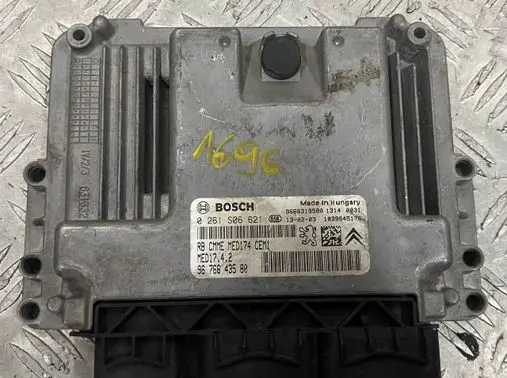 Peugeot 5008 Engine control unit/module 0261S06621 9676643580 EP6