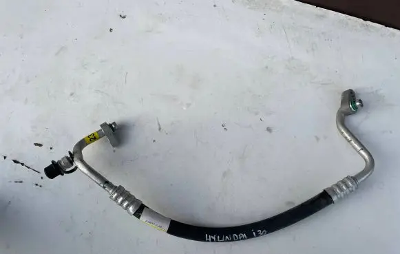 Hyundai i30 Air conditioning (A/C) pipe/hose 97762F2250
