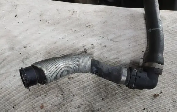 Ford Galaxy Engine coolant pipe/hose 3M5518K579A