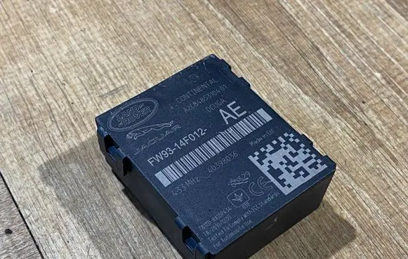 Land Rover Range Rover Sport L494 Tire pressure control unit FW93-14F012-AE FW9314F012AE FW93-14F012