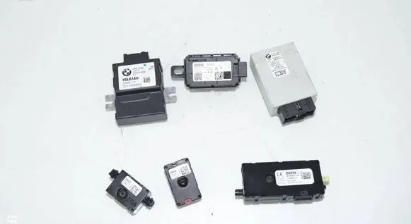 BMW 5 G30 G31 G38 Aerial antenna amplifier 8735981 65208735981 65209384054